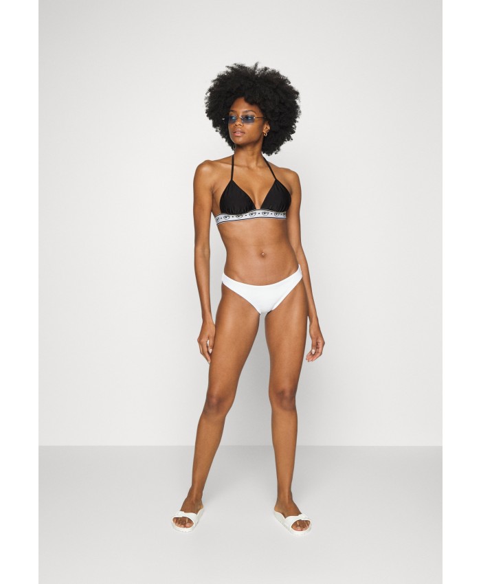 Ladies Bikini Collection Bikini Tops | CHIARA FERRAGNI SWIM ICONIC LOGOMANIA TRIANGOLO - Bikini top - nero/black CHV81J003-Q11