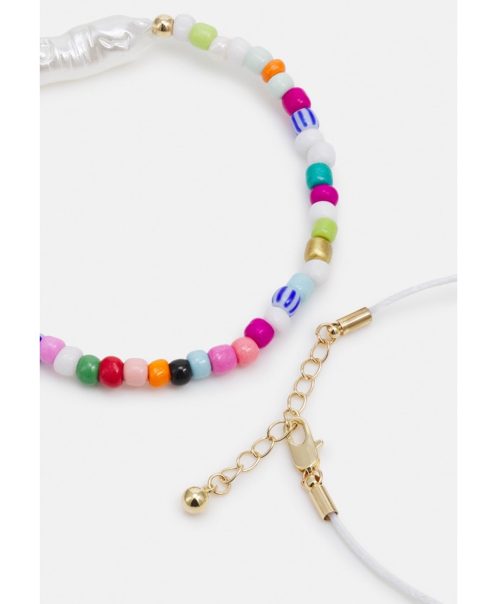 Women's Accessories Bracelets | Pieces PCKAMILLA BRACELET 3 PACK - Bracelet - gold-coloured/multi/gold-coloured PE351L1MI-F11